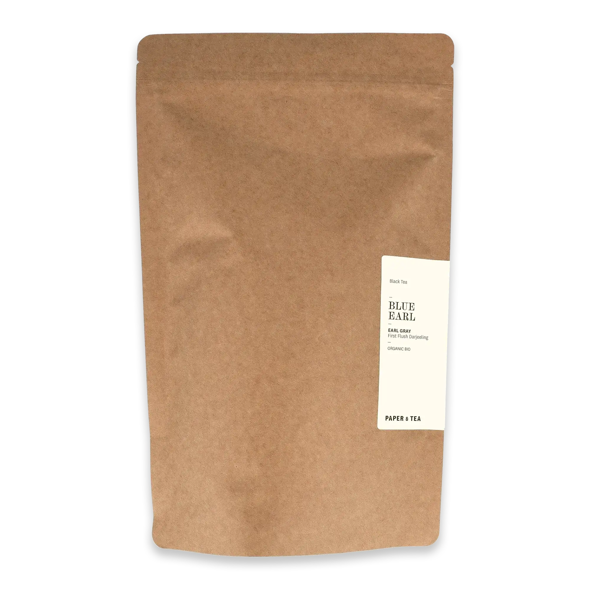 Braune Versandtasche mit Etikett 'Organic Black Tea BLUE EARL' von PAPER & TEA.